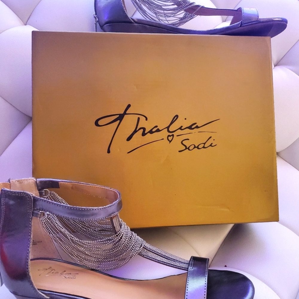 Thalia Sodi pewter Sandles size 9